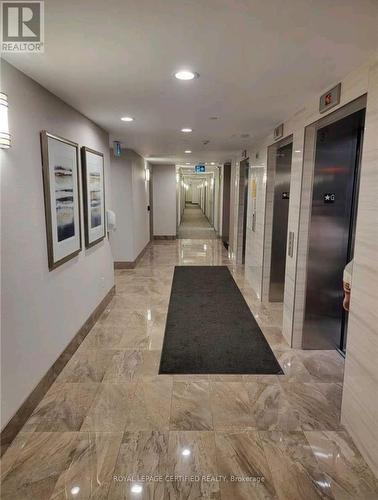 724 - 2490 OLD BRONTE ROAD , Oakville, Ontario L6M 4J2 2