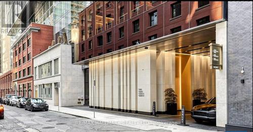 2014 - 35 MERCER STREET , Toronto, Ontario M5V 0V1 4