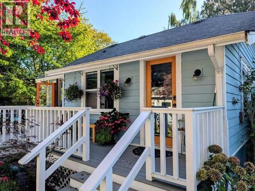 5262 Manson Ave, Powell River, BC 