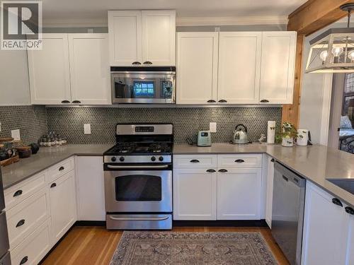 5262 Manson Ave, Powell River, BC 