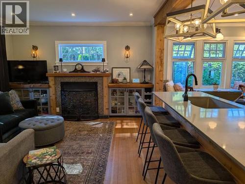 5262 Manson Ave, Powell River, BC 
