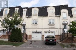 17 - 215 16TH AVENUE  Richmond Hill, ON L4L 0T8