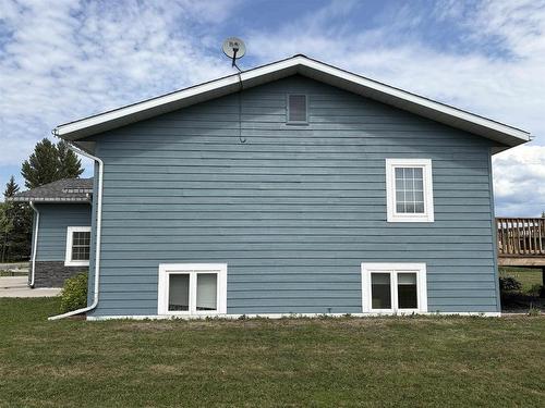 8 Spruce Drive, Emo, ON 
