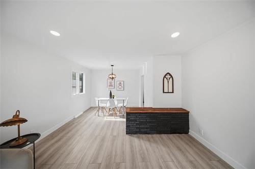 87 Marshall Cr, Winnipeg, MB 