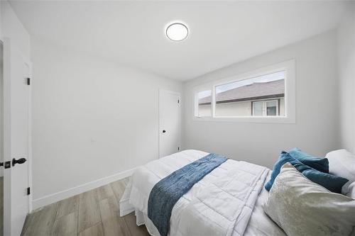 87 Marshall Cr, Winnipeg, MB 