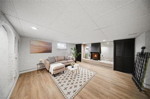 87 Marshall Cr, Winnipeg, MB 