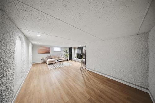 87 Marshall Cr, Winnipeg, MB 