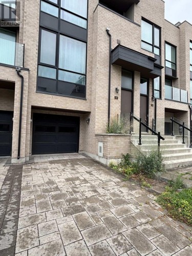 58 PONY FARM DRIVE , Toronto, Ontario M9R 0B3 3