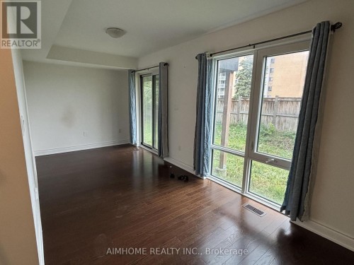 58 PONY FARM DRIVE , Toronto, Ontario M9R 0B3 4