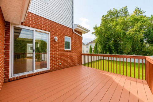 Balcon - 8645 Av. Oregon, Brossard, QC 