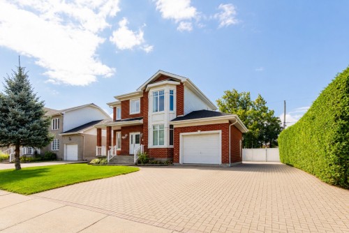 Façade - 8645 Av. Oregon, Brossard, QC 