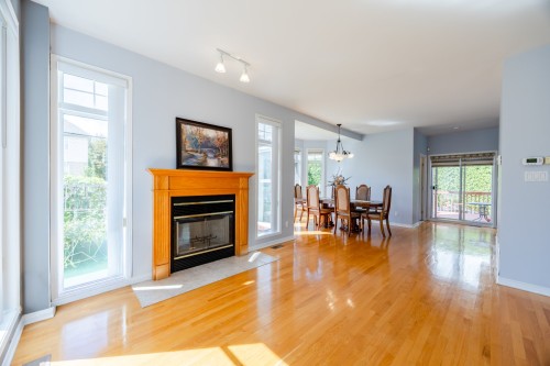 Salon - 8645 Av. Oregon, Brossard, QC 