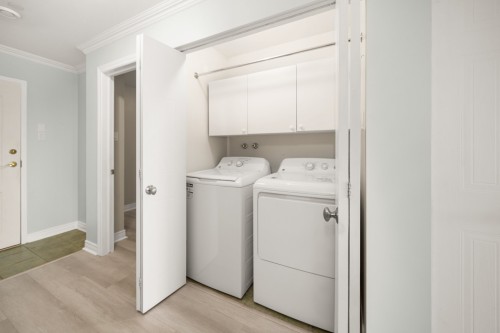 Laundry - 405-5220 Boul. Des Sources, Montréal (Pierrefonds-Roxboro), QC 