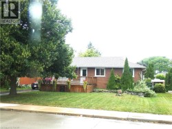 15 COLLIER Crescent  Hamilton, ON L9C 3S7