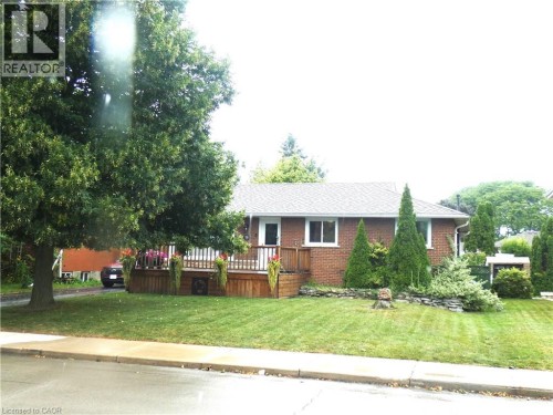 15 Collier Crescent, Hamilton, ON 