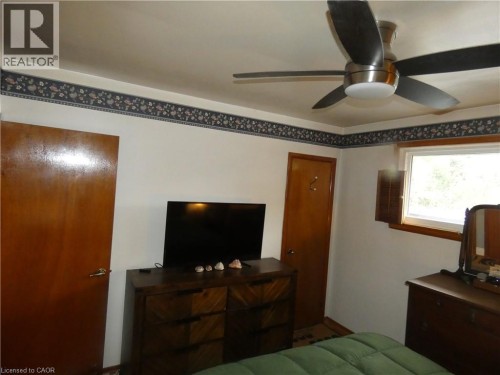 15 Collier Crescent, Hamilton, ON 