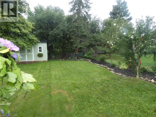 15 Collier Crescent, Hamilton, ON 