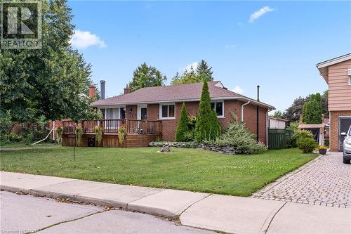 15 Collier Crescent, Hamilton, ON 