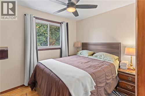 15 Collier Crescent, Hamilton, ON 