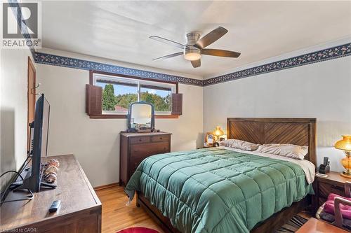 15 Collier Crescent, Hamilton, ON 