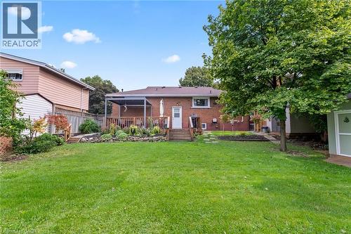 15 Collier Crescent, Hamilton, ON 