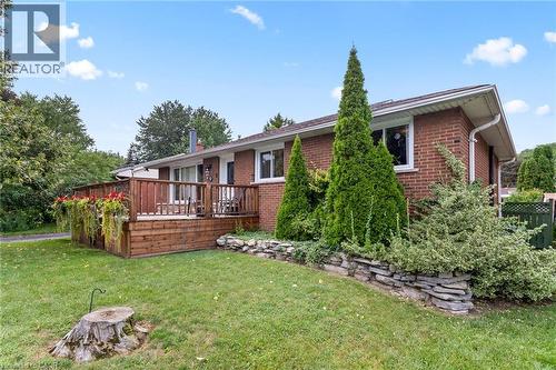 15 Collier Crescent, Hamilton, ON 