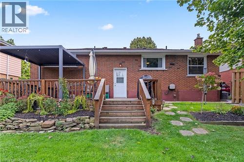 15 Collier Crescent, Hamilton, ON 