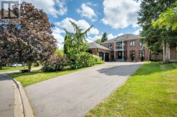 365 KENNEDY STREET W  Aurora, ON L4G 5M5