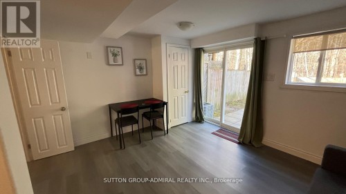 WALKOUT - 70 HAWTHORNE CRESCENT , Barrie, Ontario L4N 9Y8 3