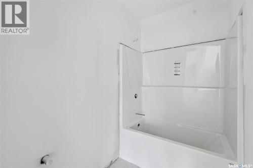 390 Sharma Crescent, Saskatoon, SK 