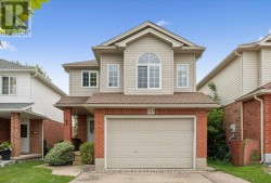 223 HOLLYRIDGE CRESCENT  Kitchener, ON N2N 3N3