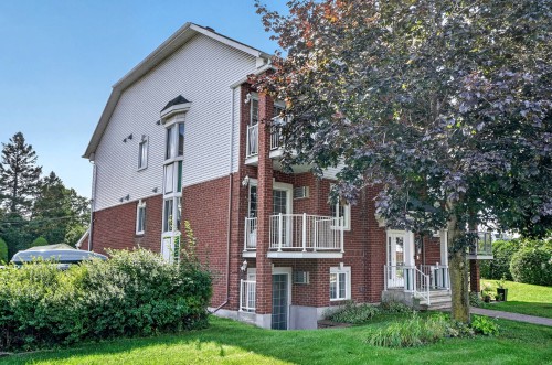 101-361 Ch. de la Côte-St-Louis  Sainte-Thérèse, QC J7E 5S5