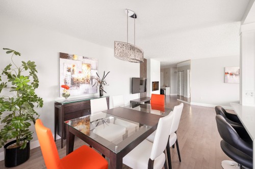 Dining Room - 518-3111 Av. Des Hôtels, Québec (Sainte-Foy/Sillery/Cap-Rouge), QC 