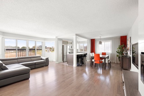 Living Room - 518-3111 Av. Des Hôtels, Québec (Sainte-Foy/Sillery/Cap-Rouge), QC 