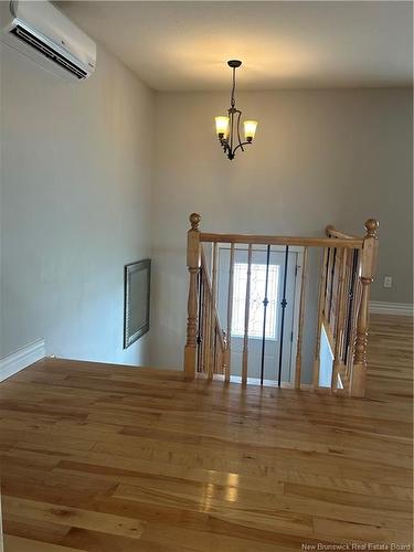 106 Lakeburn Ave, Dieppe, NB 
