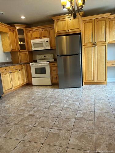 106 Lakeburn Ave, Dieppe, NB 