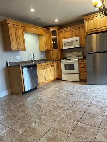 106 Lakeburn Ave, Dieppe, NB 