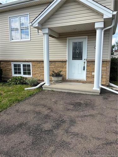 106 Lakeburn Ave, Dieppe, NB 