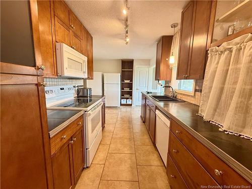 376 Kennebecasis River Rd, Hampton, NB 