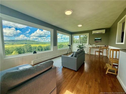 376 Kennebecasis River Rd, Hampton, NB 