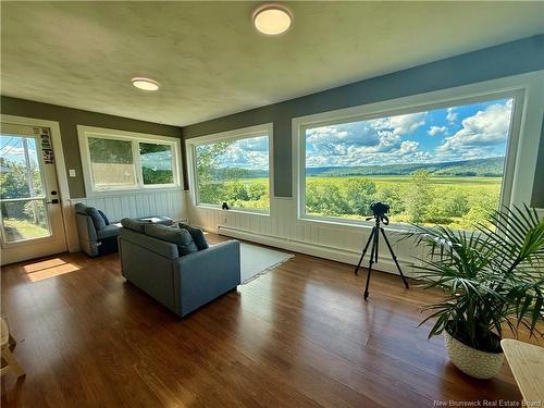 376 Kennebecasis River Rd, Hampton, NB 