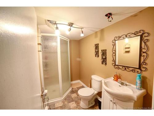838 Helen St, Bathurst, NB 