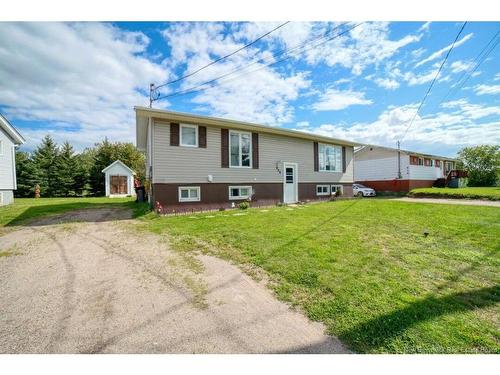 838 Helen St, Bathurst, NB 