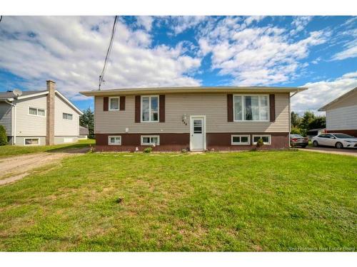 838 Helen St, Bathurst, NB 