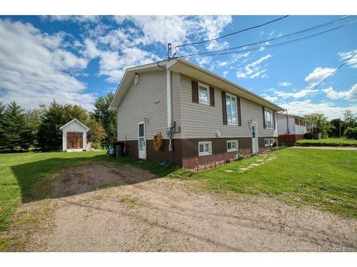 838 Helen St, Bathurst, NB 
