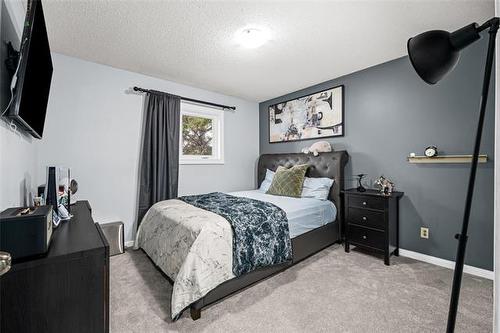 34 Farlinger Bay, Winnipeg, MB 