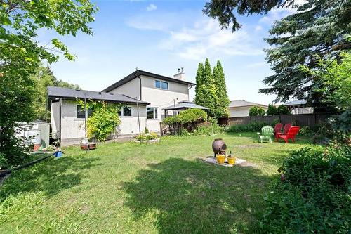 34 Farlinger Bay, Winnipeg, MB 