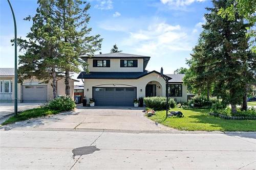 34 Farlinger Bay, Winnipeg, MB 