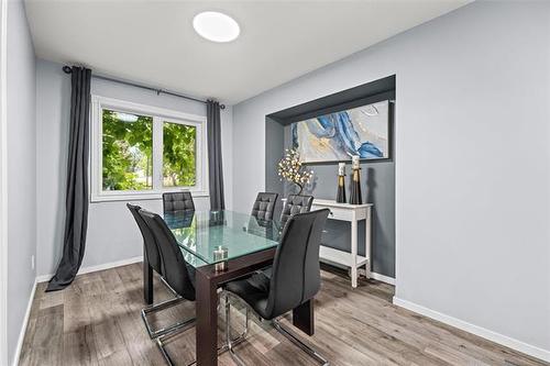34 Farlinger Bay, Winnipeg, MB 