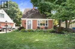54 Sunnyside AVENUE  Chatham, ON N7M 1Z7